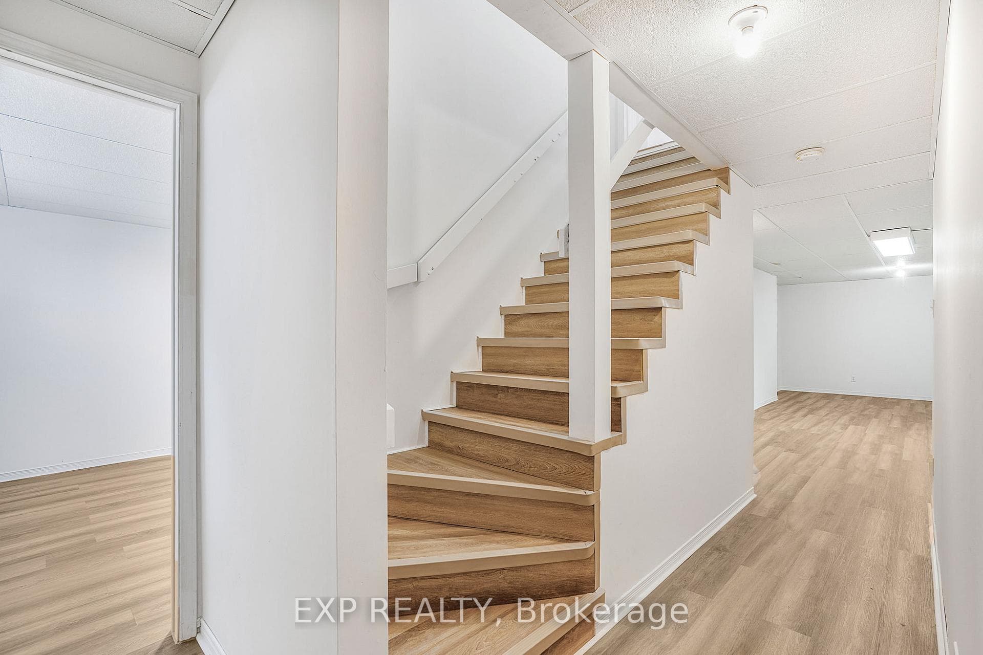 445 Desjardins Street photo 19