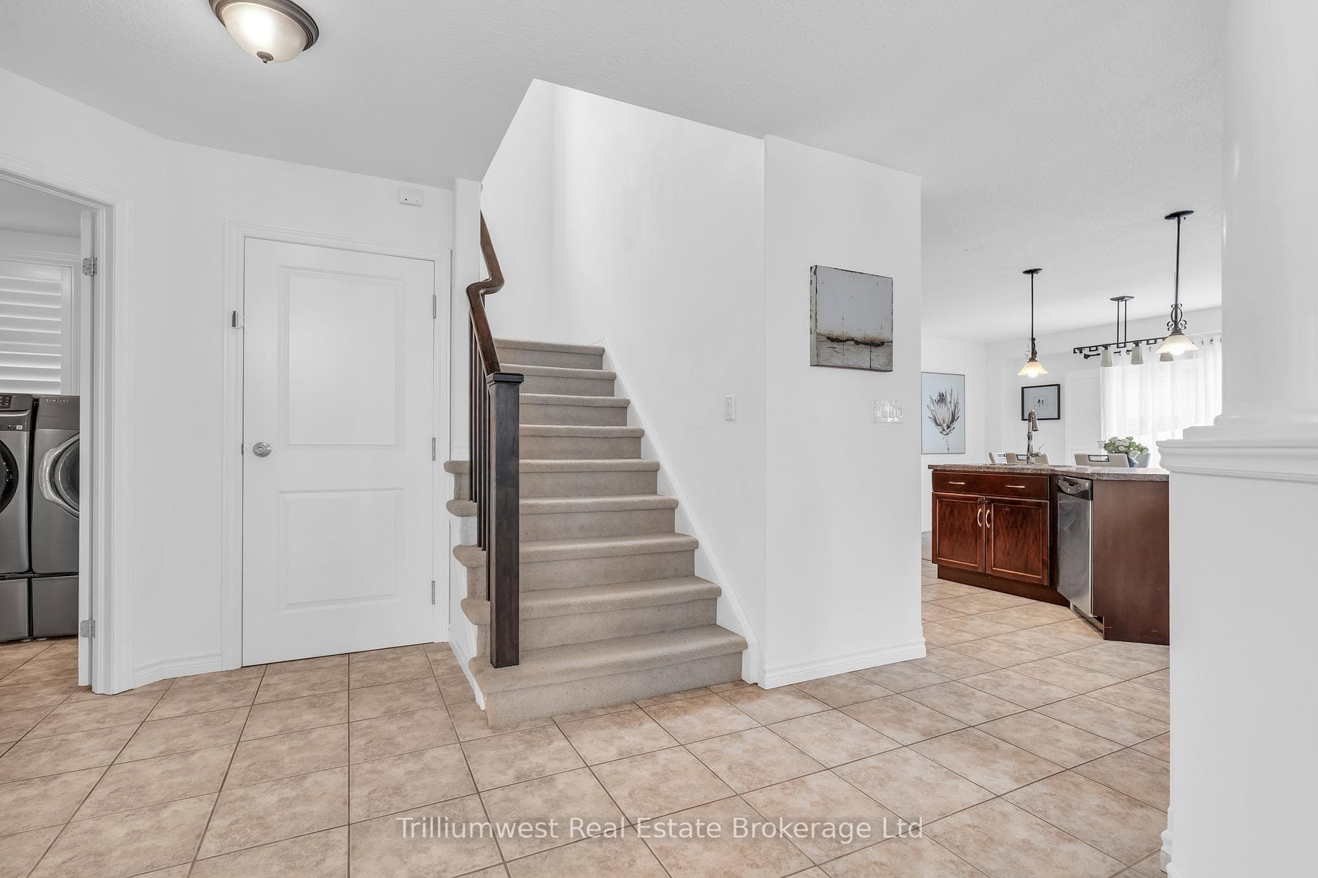 69 SUMMIT RIDGE Drive photo 14