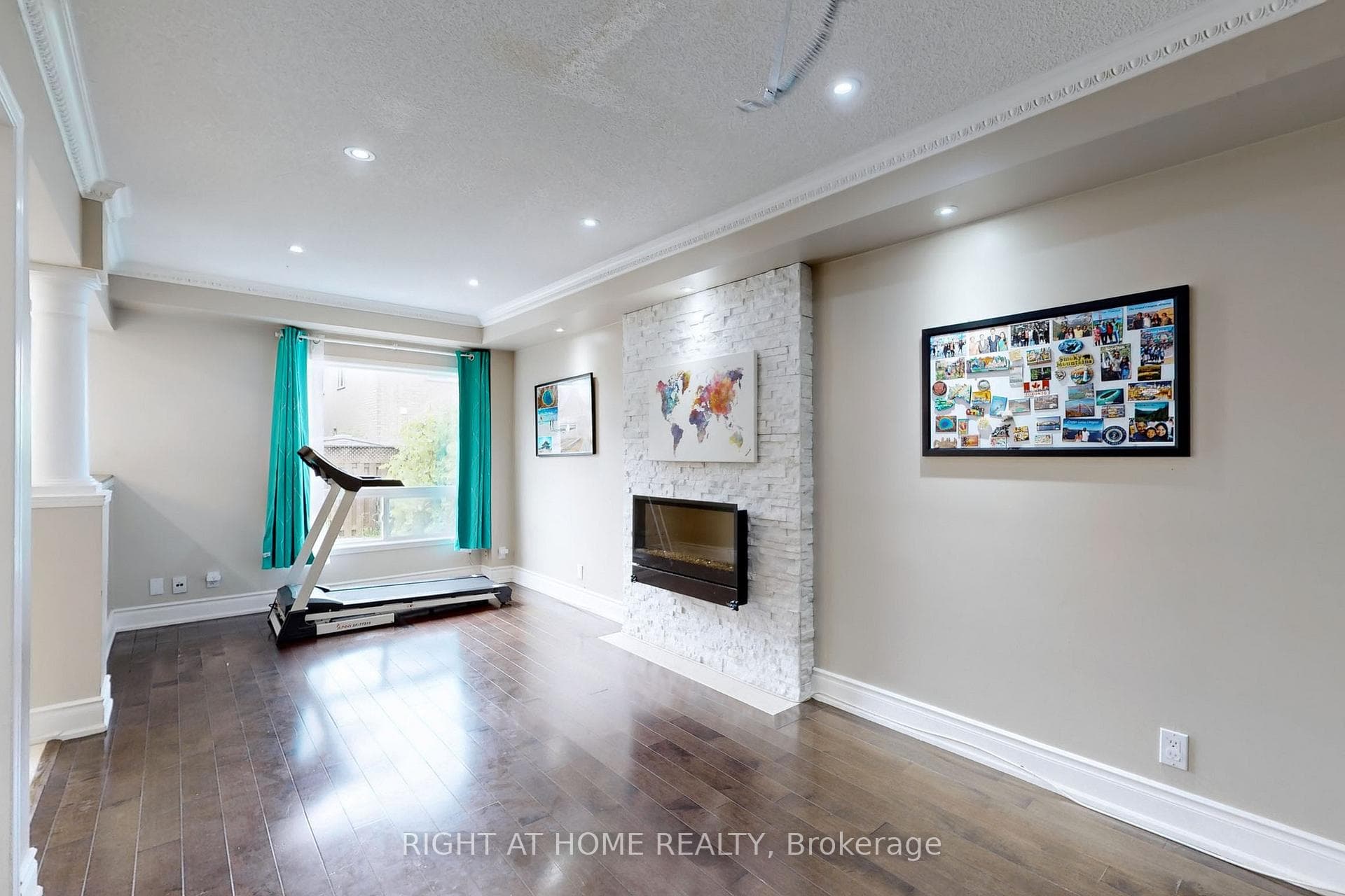 30 Casabel Drive Unit Upper photo 8