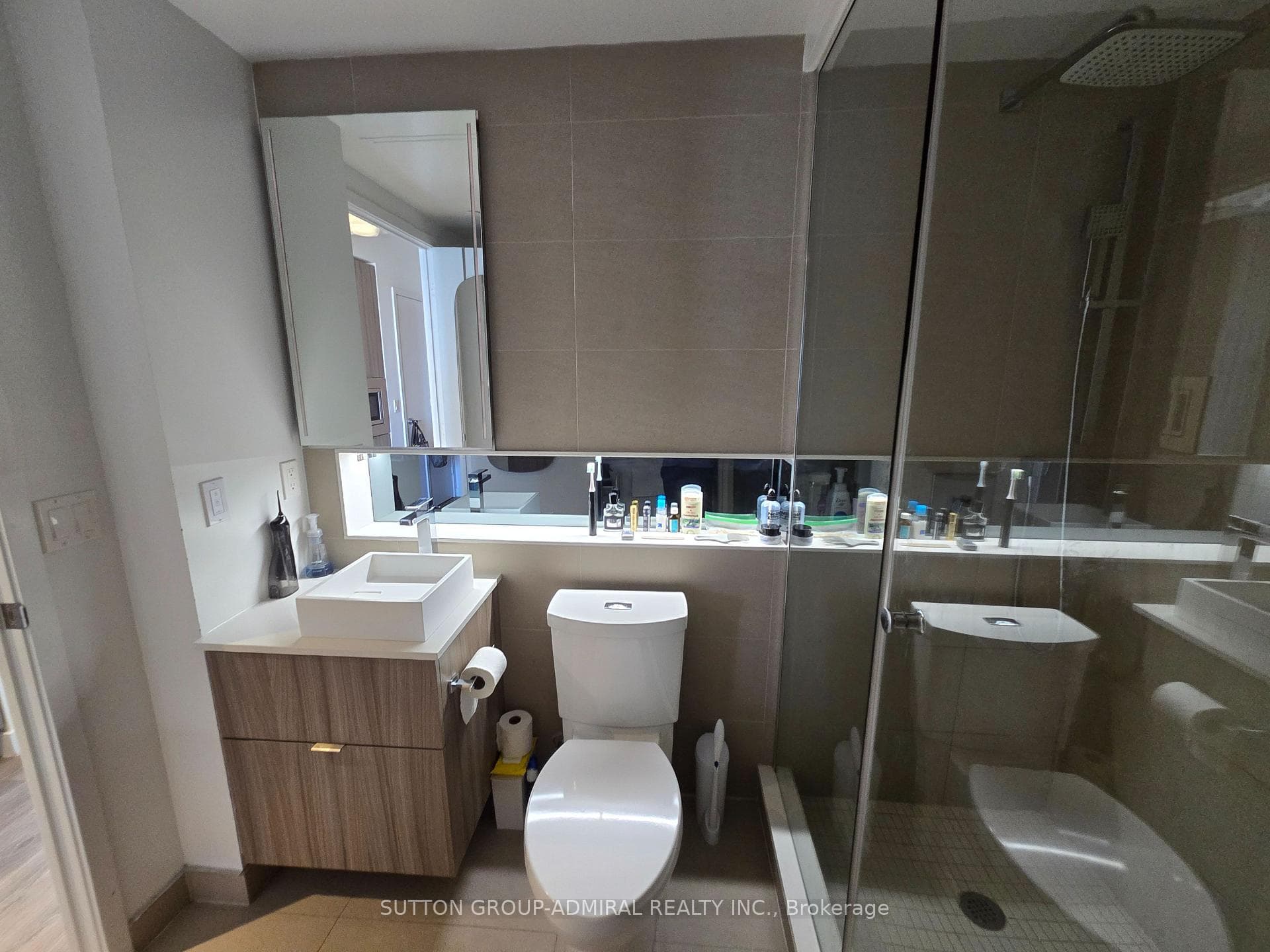 215 Queen Street Unit 1802 photo 16