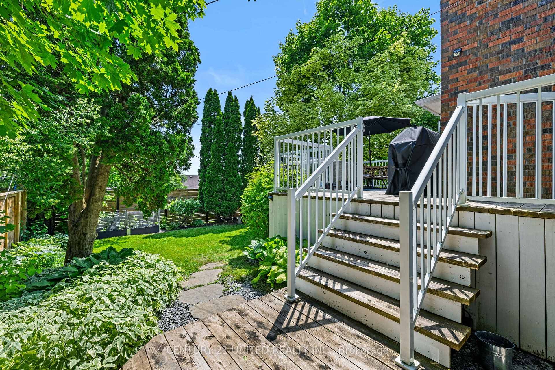 1382 Gordon Avenue photo 39