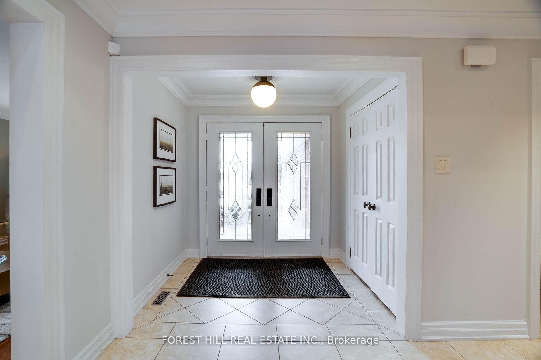 116 Burgosa Court photo 2