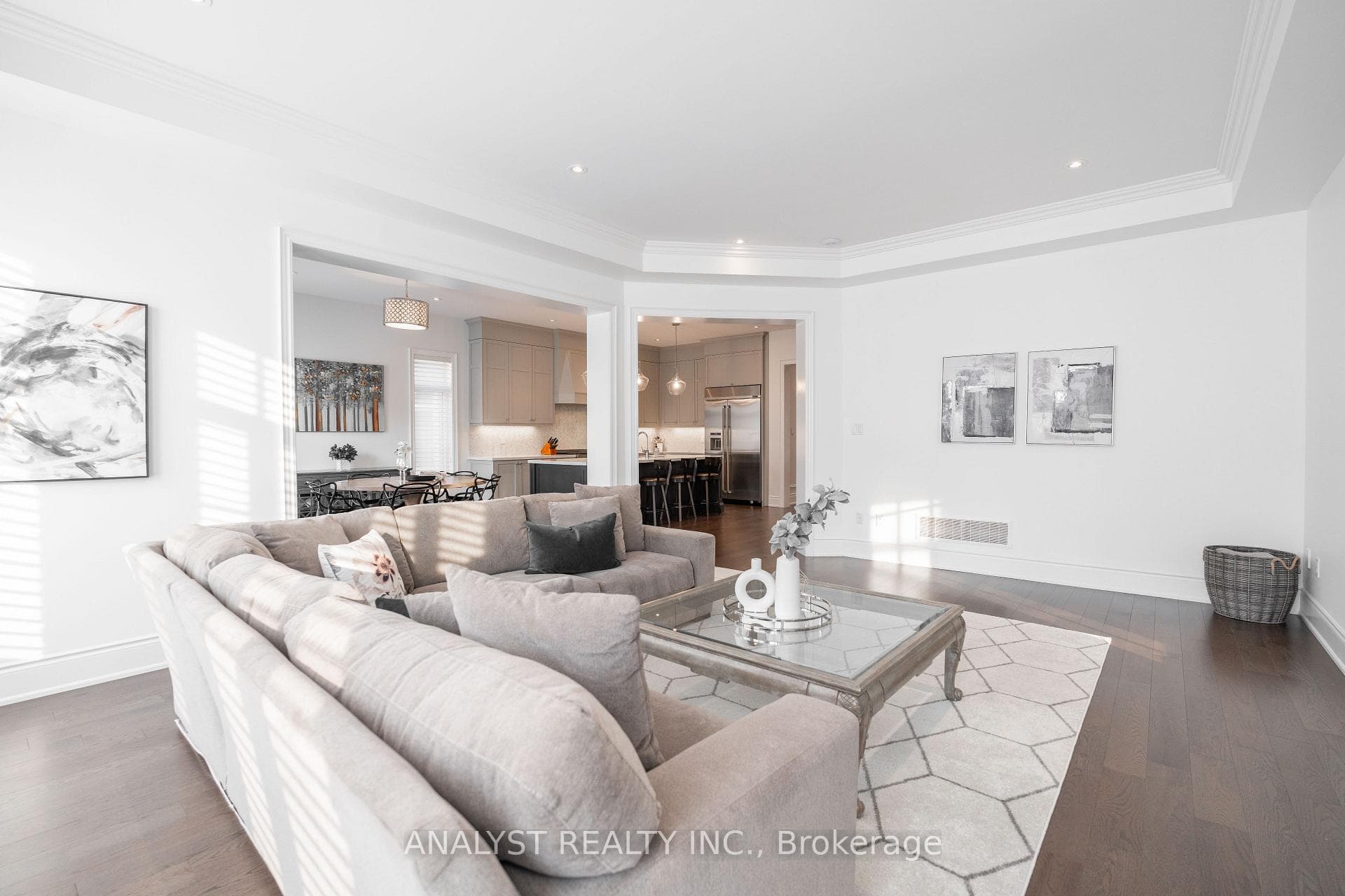 40 Larkin Avenue photo 11