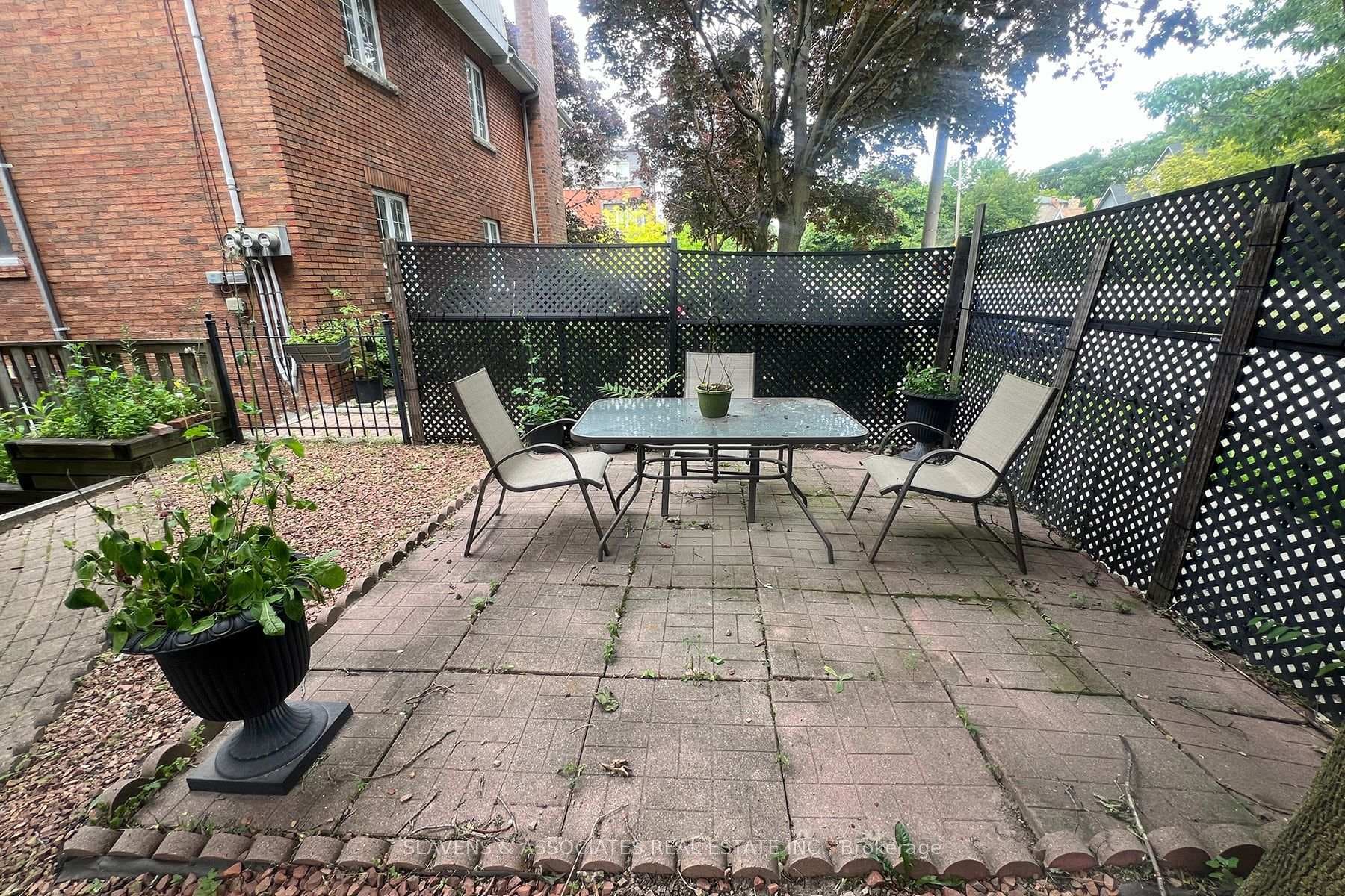 33 Claxton Boulevard Unit B photo 28