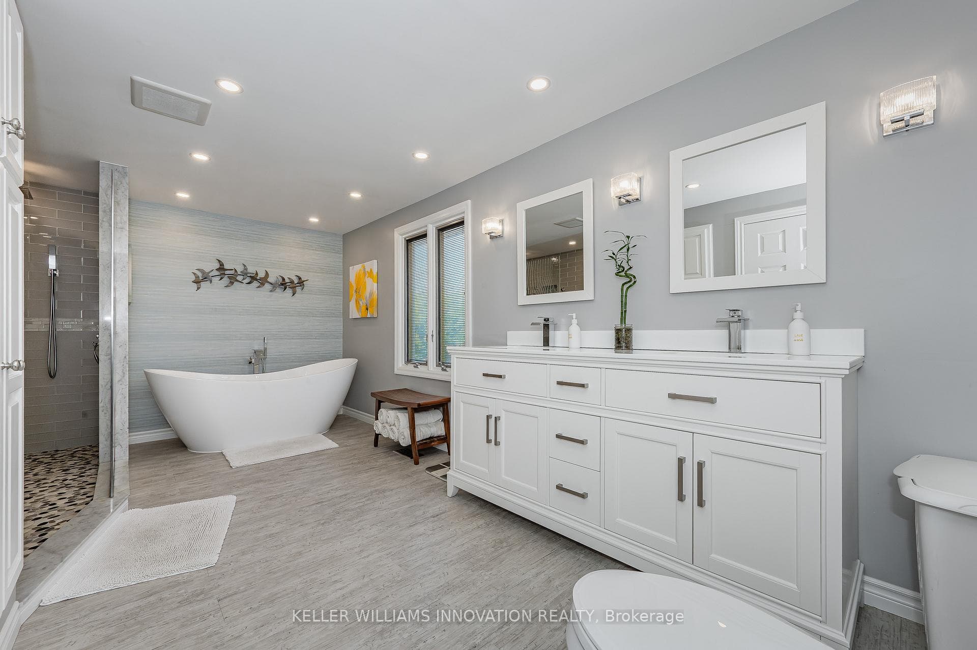 30 Christine Crescent photo 21