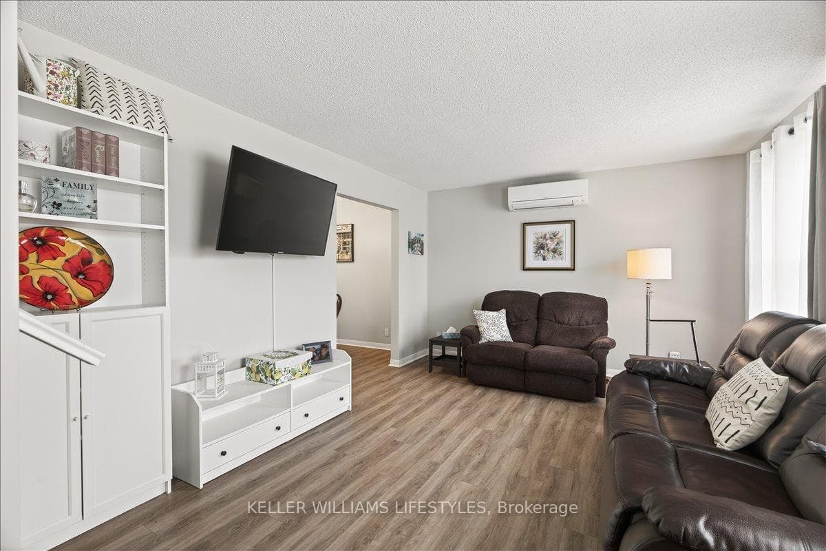 2 Juniper Place photo 6
