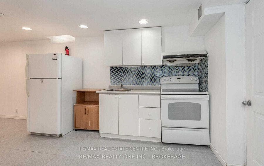 1051 Blizzard Road Unit Upper photo 31