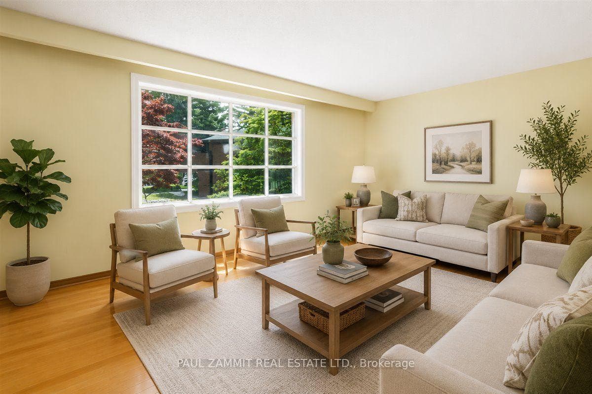 56 Coral Harbour Crescent photo 5