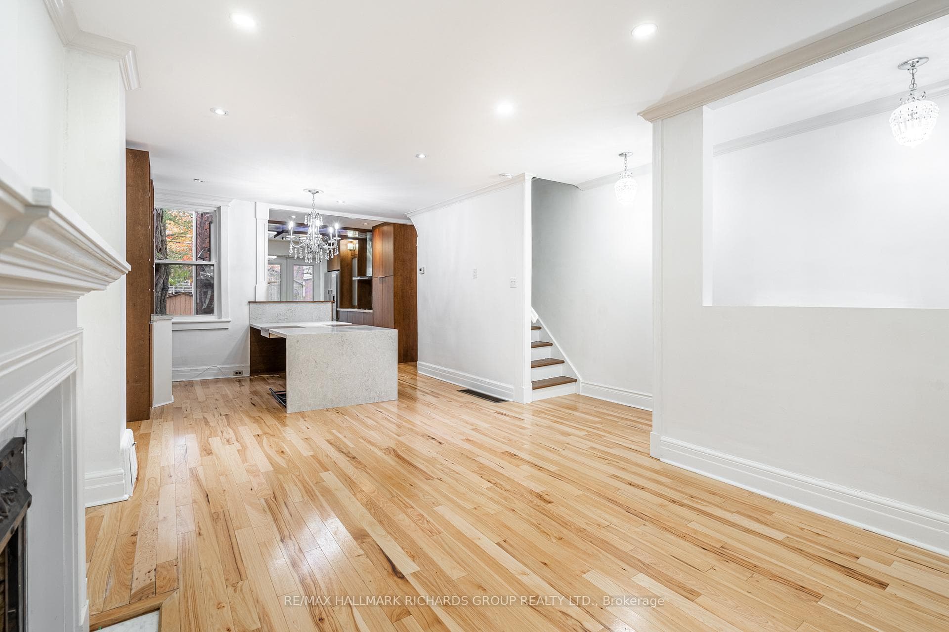 179 Lee Avenue photo 6