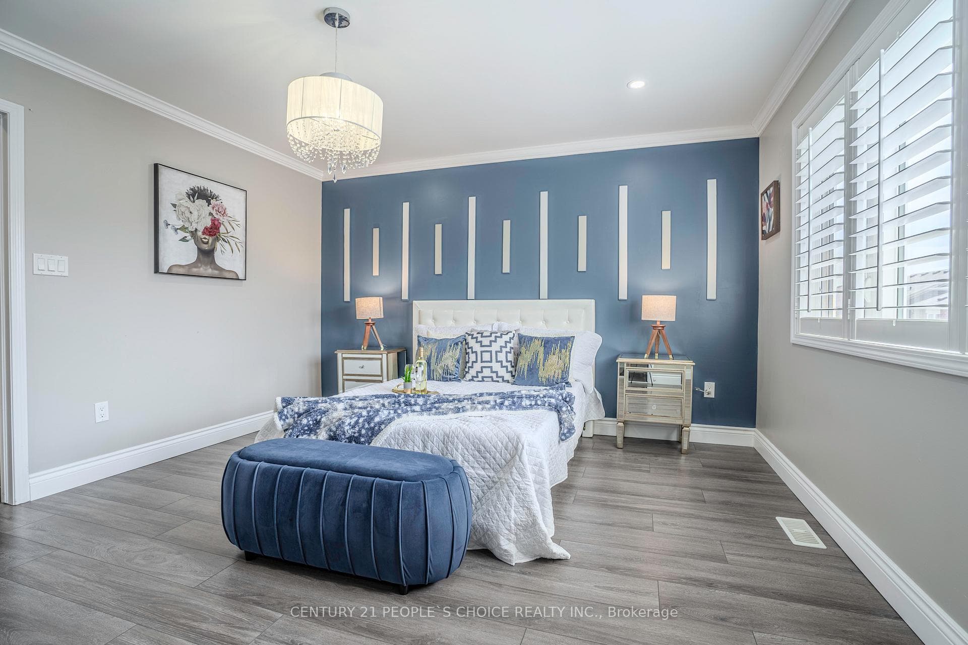 1821 Parkhurst Crescent photo 30