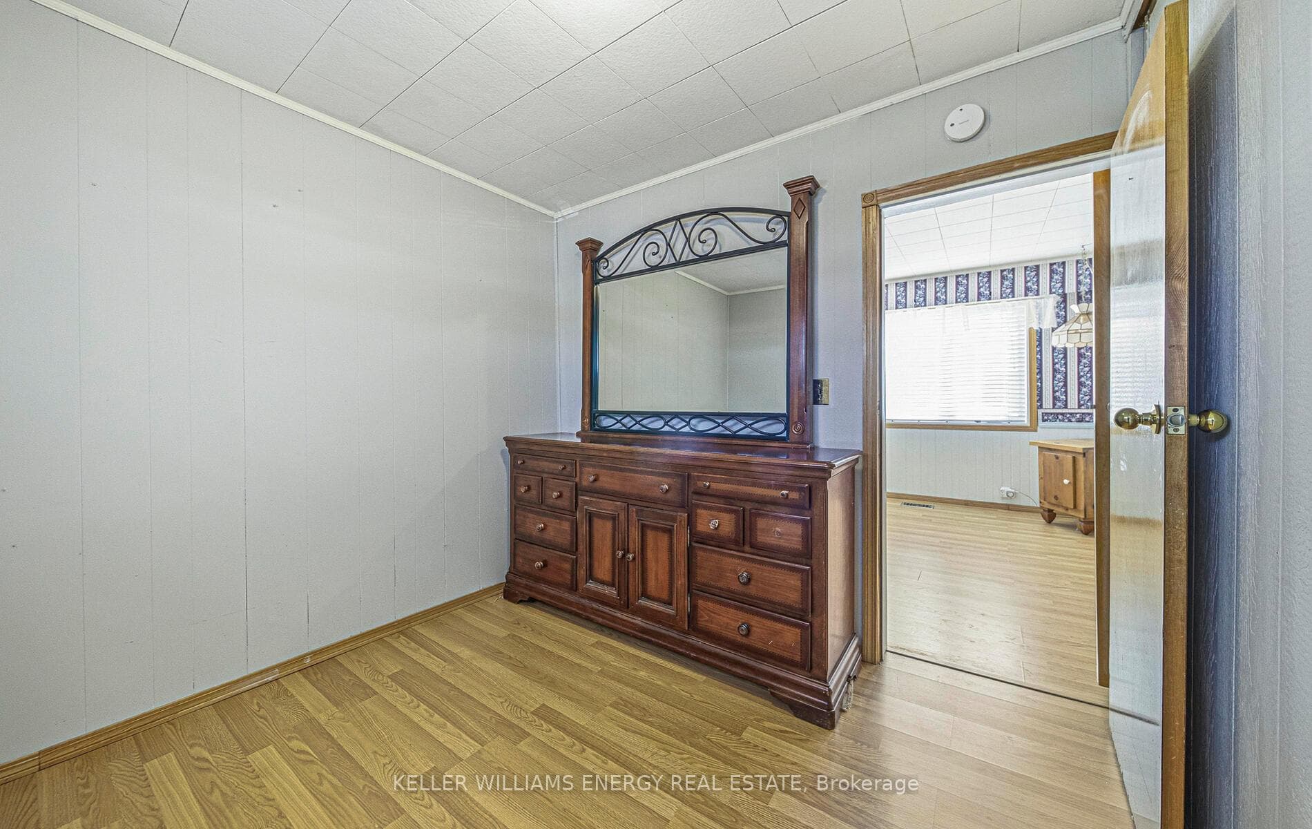 449 Cromwell Avenue photo 16