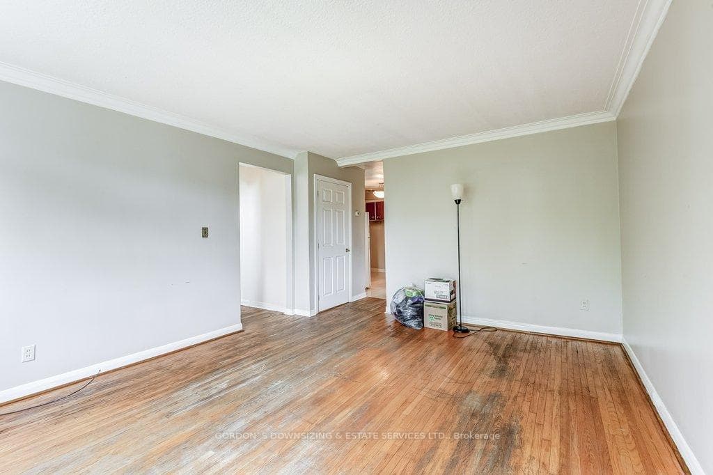 97 Mc Roberts Avenue photo 10