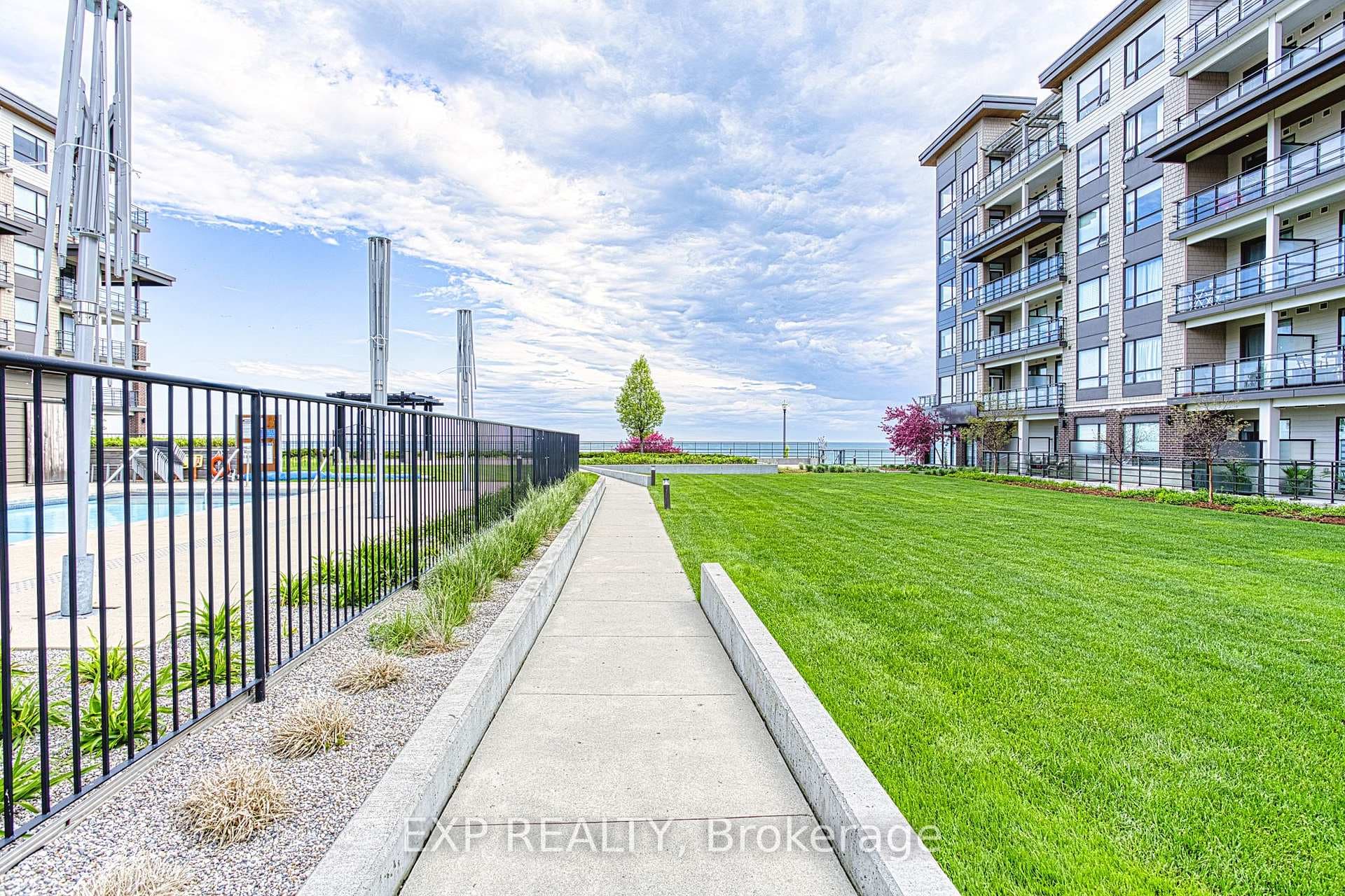 40 Esplanade Lane Unit 511 photo 31