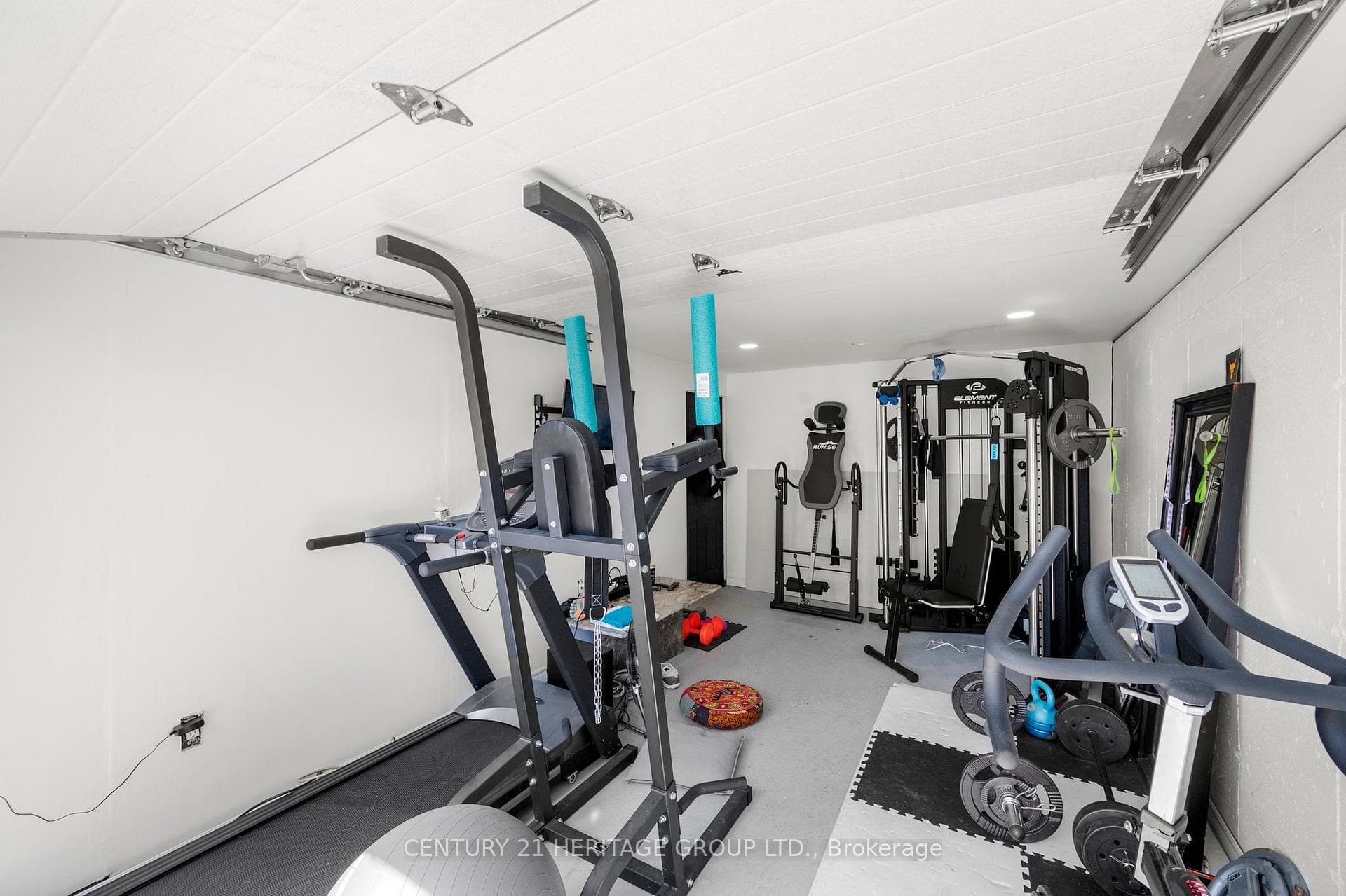 Garage/Gym