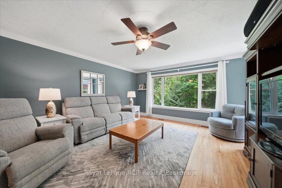 197 Carney Street photo 16