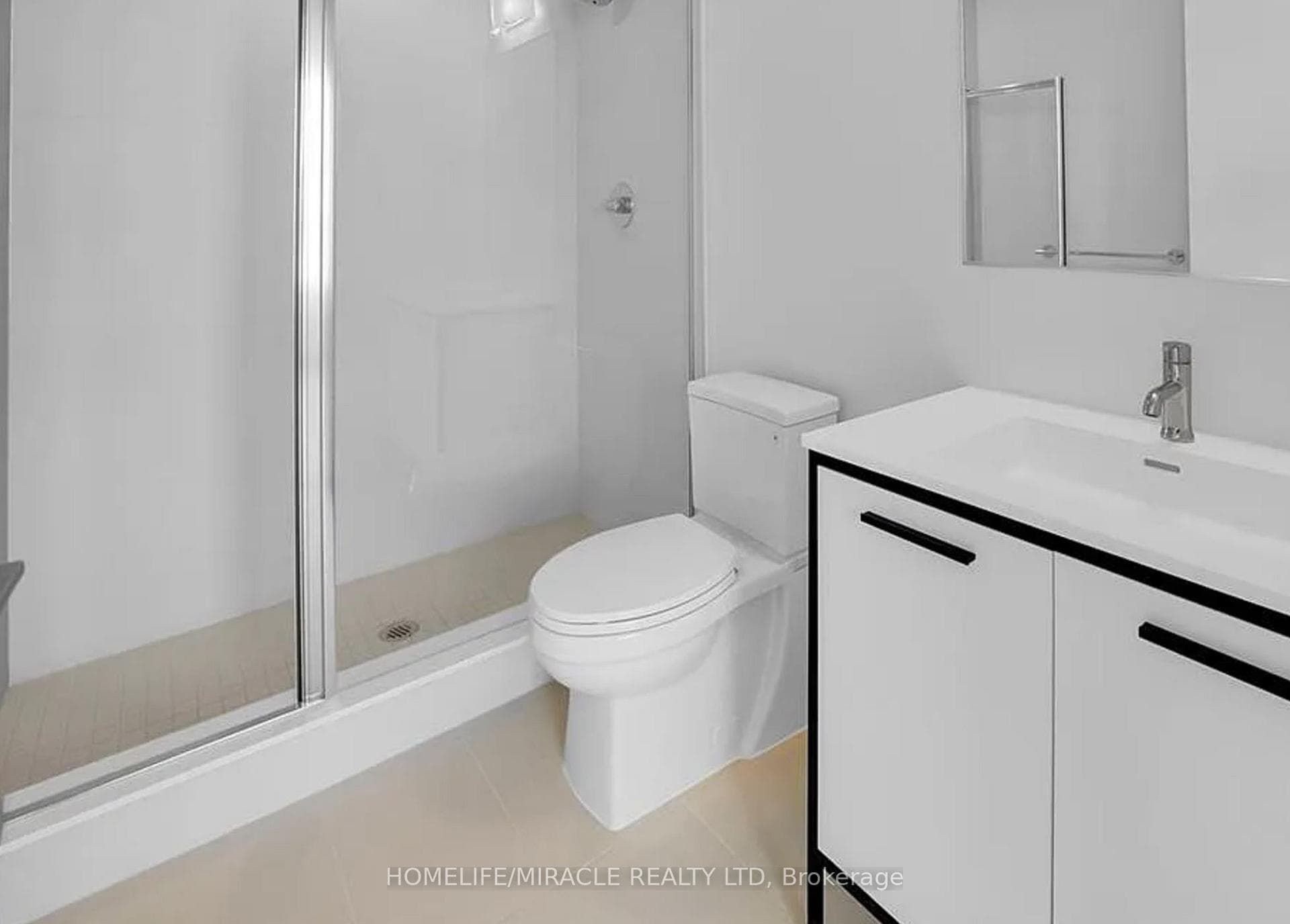 385 Winston Road photo 3
