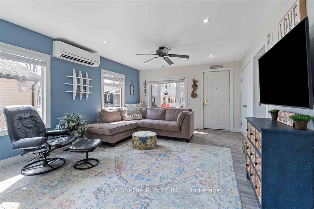 7802 Mary Street photo 6