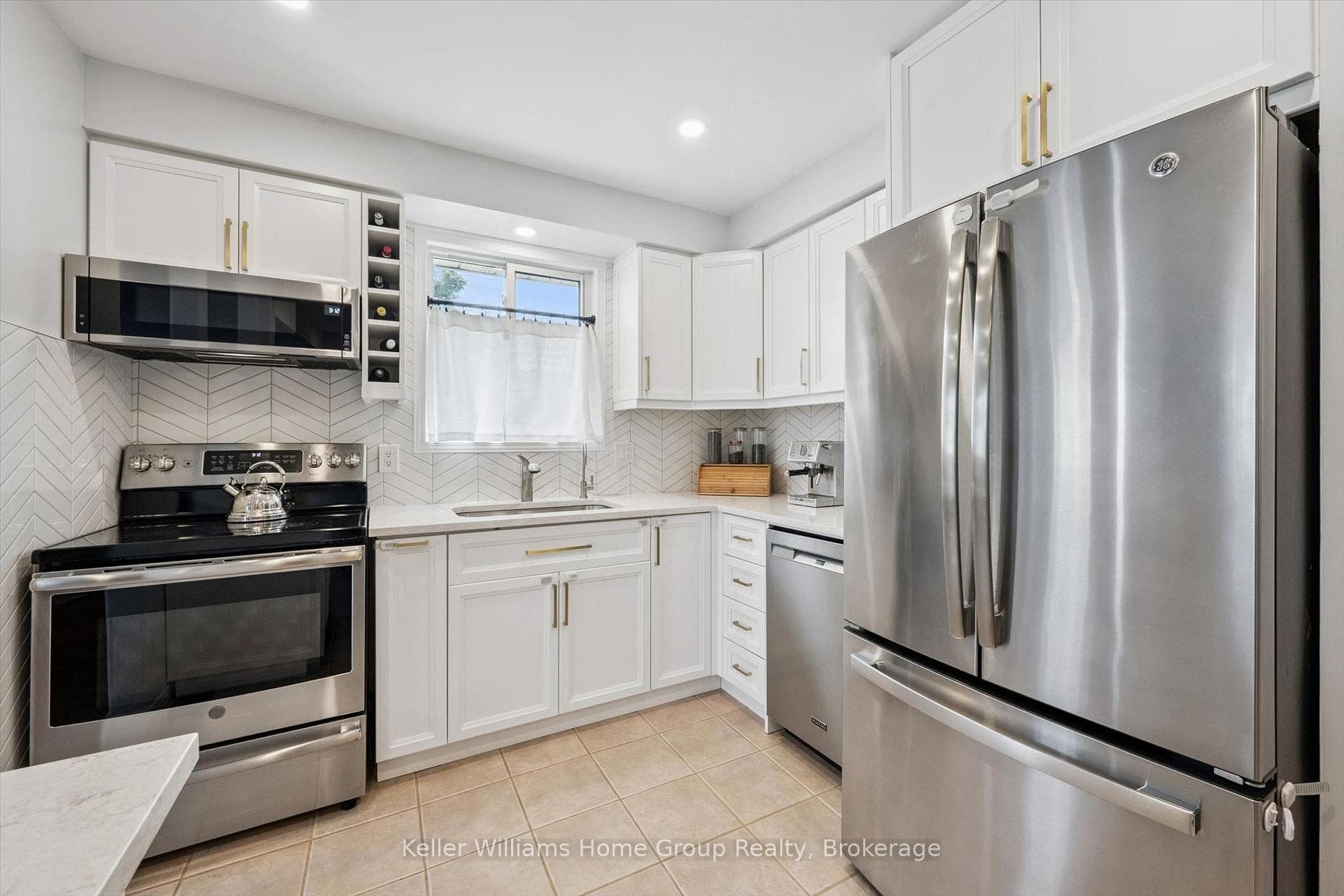 51 Dunhill Crescent photo 13