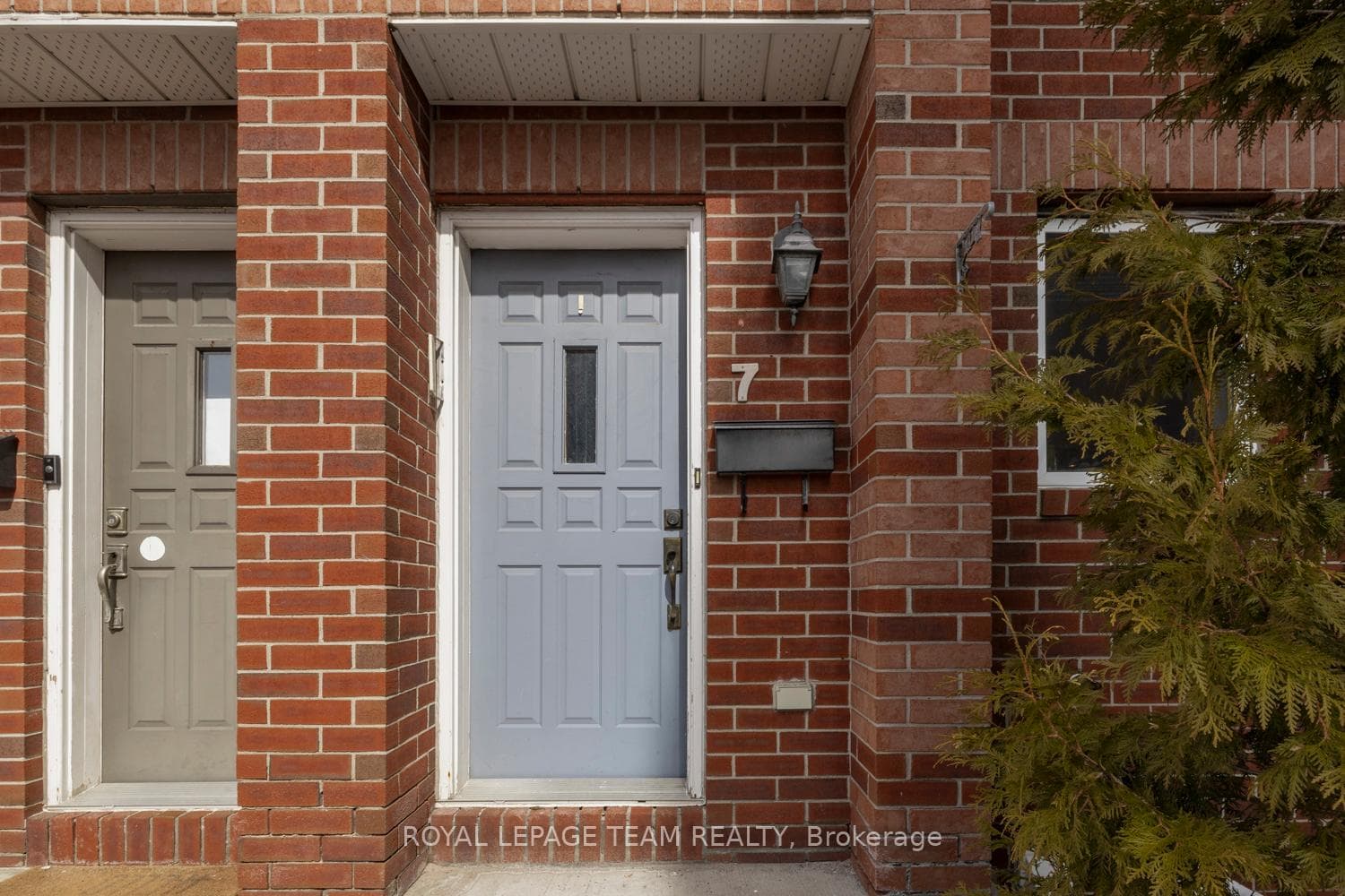 395 BELL Street Unit 7 photo 3