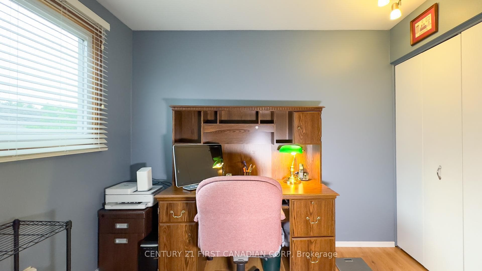 1662 Aldersbrook Road photo 20