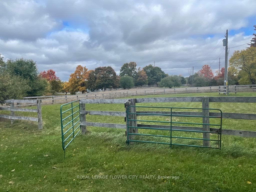 14264 Eighth Line Unit (Barn) photo 5