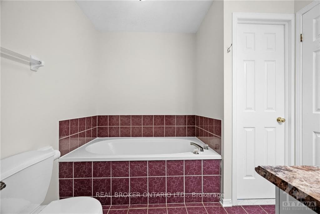 220 WOODPARK Way photo 21