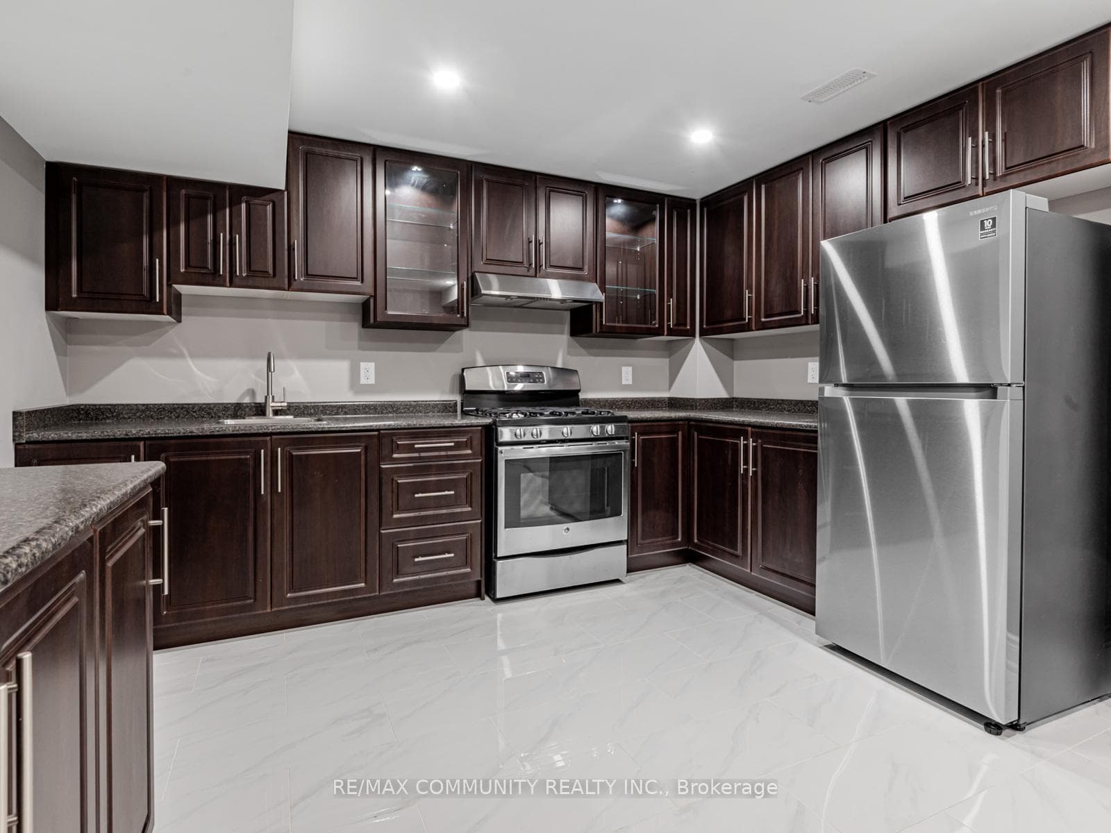 27 Windyton Avenue photo 33