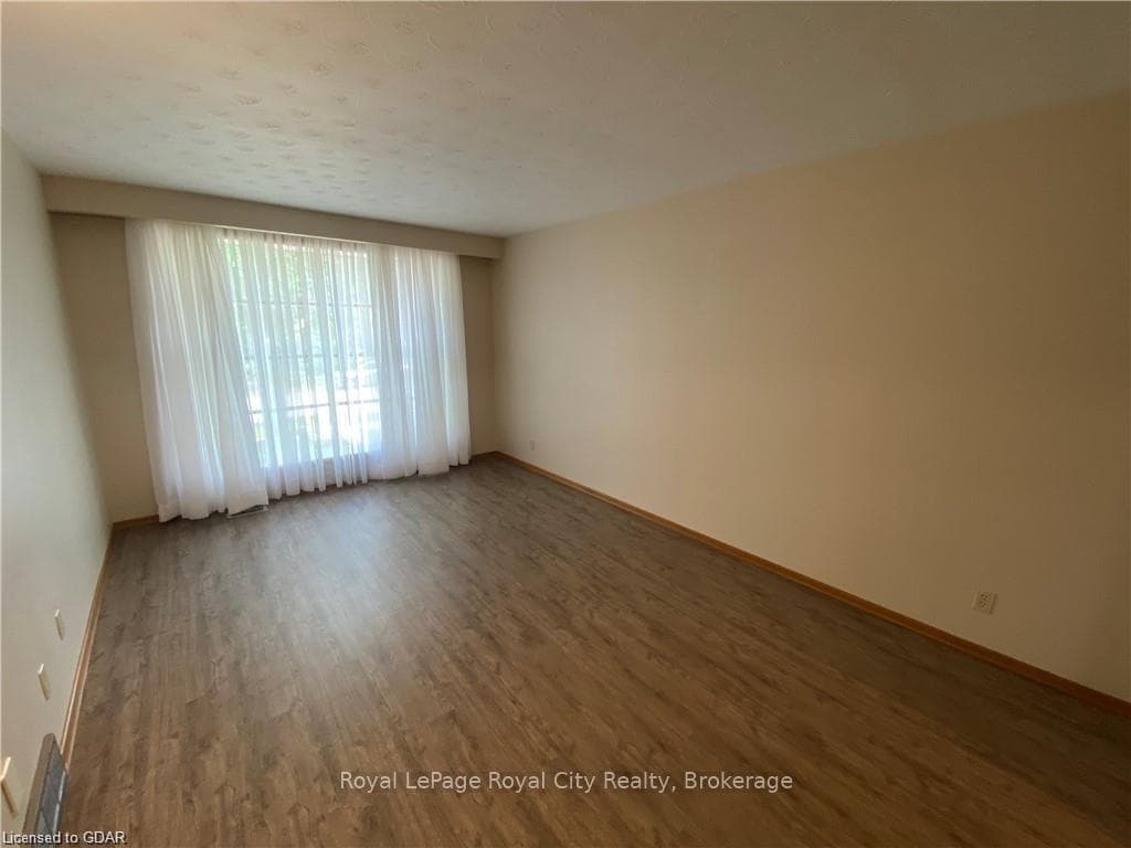 27 KRON Drive photo 4