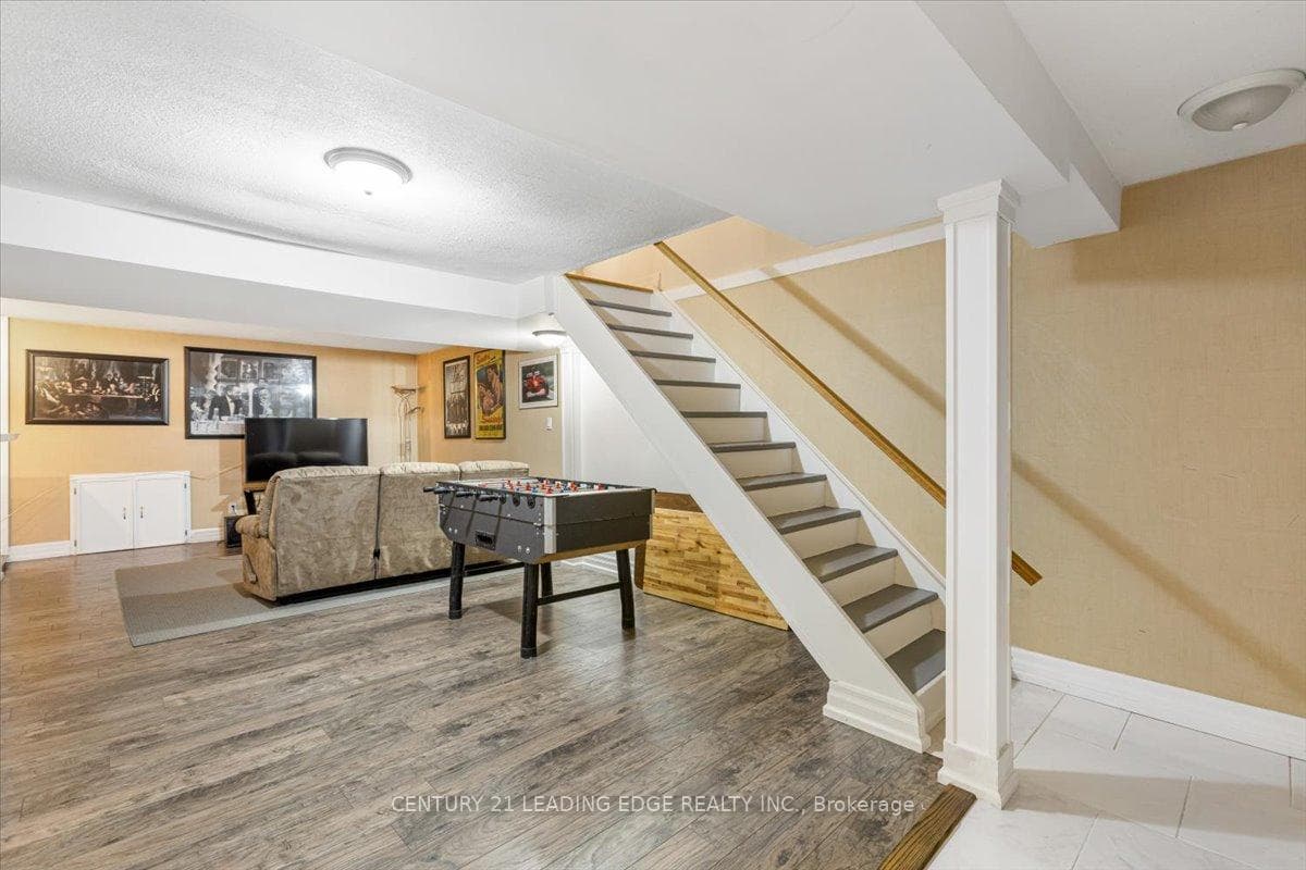 69 PARKINSON Road photo 20