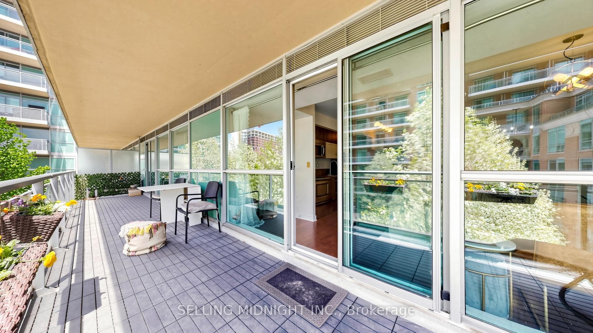 80 Western Battery Road Unit 307 photo 27