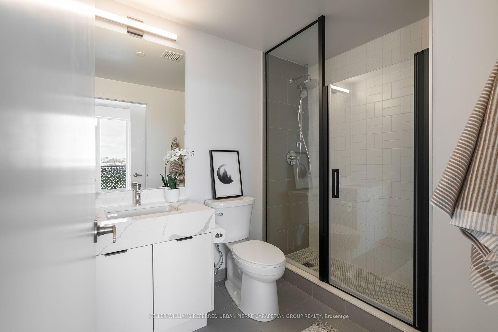 57 Brock Avenue Unit 609 photo 32