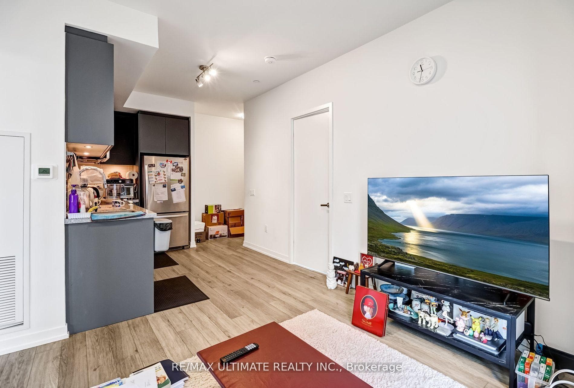 8868 Yonge Street Unit 1111E photo 9