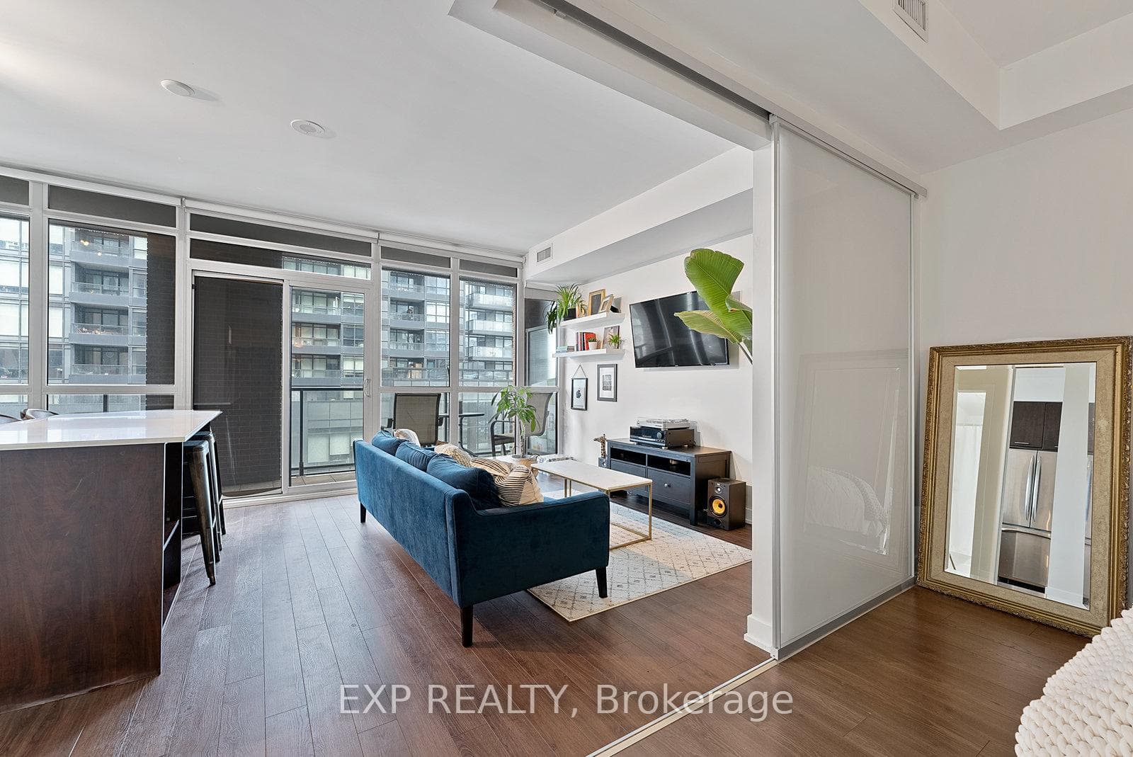 169 Fort York Boulevard Unit 506 photo 6