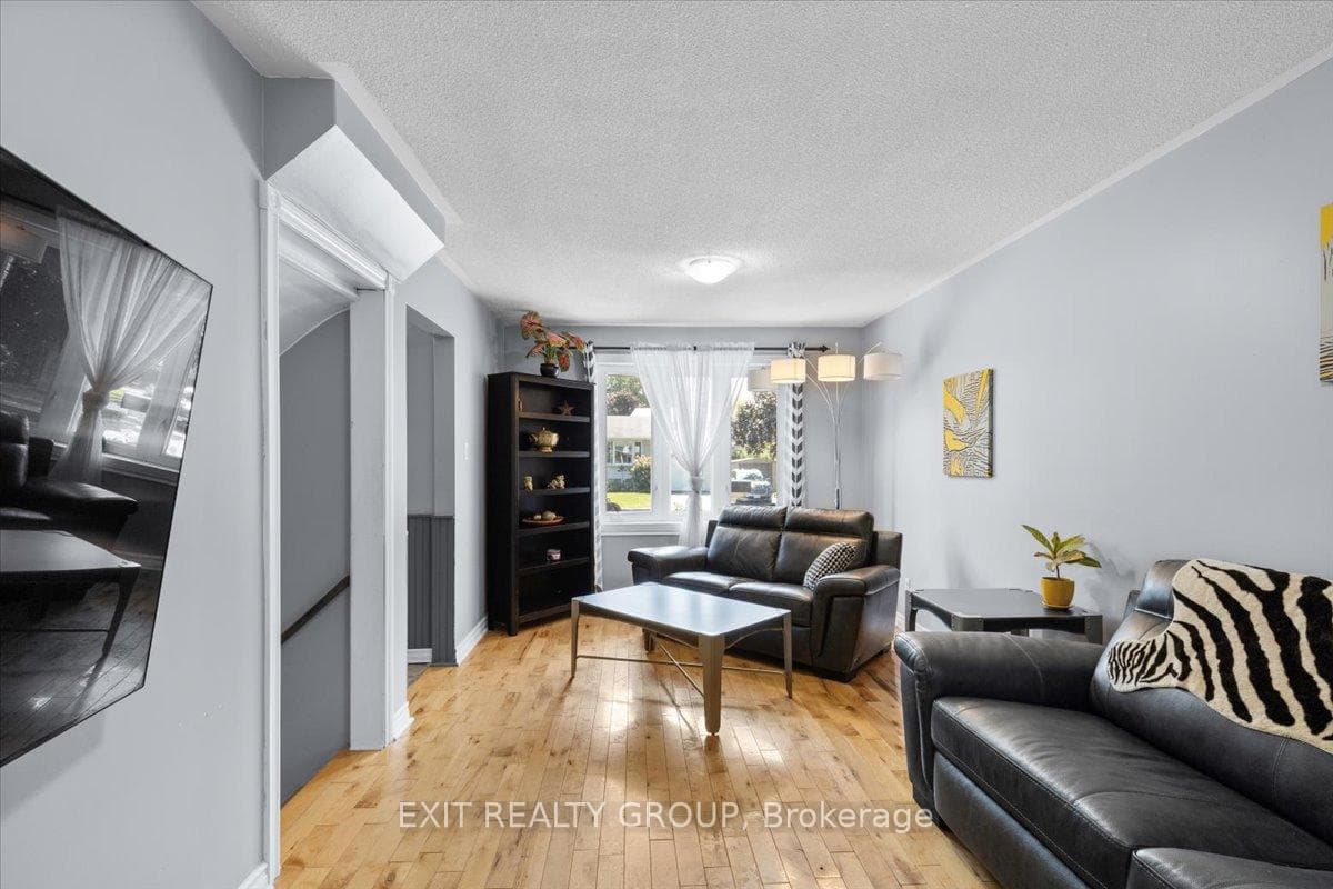 1 O'Neil Crescent photo 8