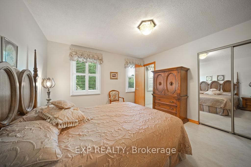 1516 Grand Boulevard photo 17