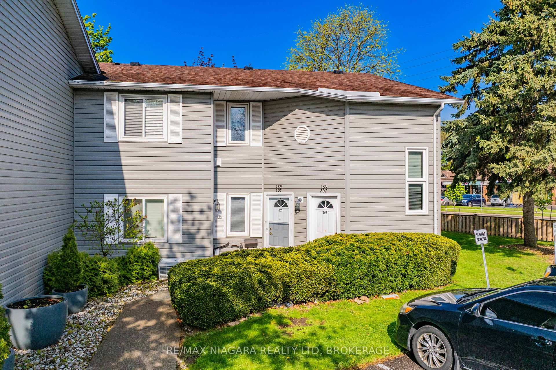 189 DORCHESTER Boulevard Unit 207 photo 1