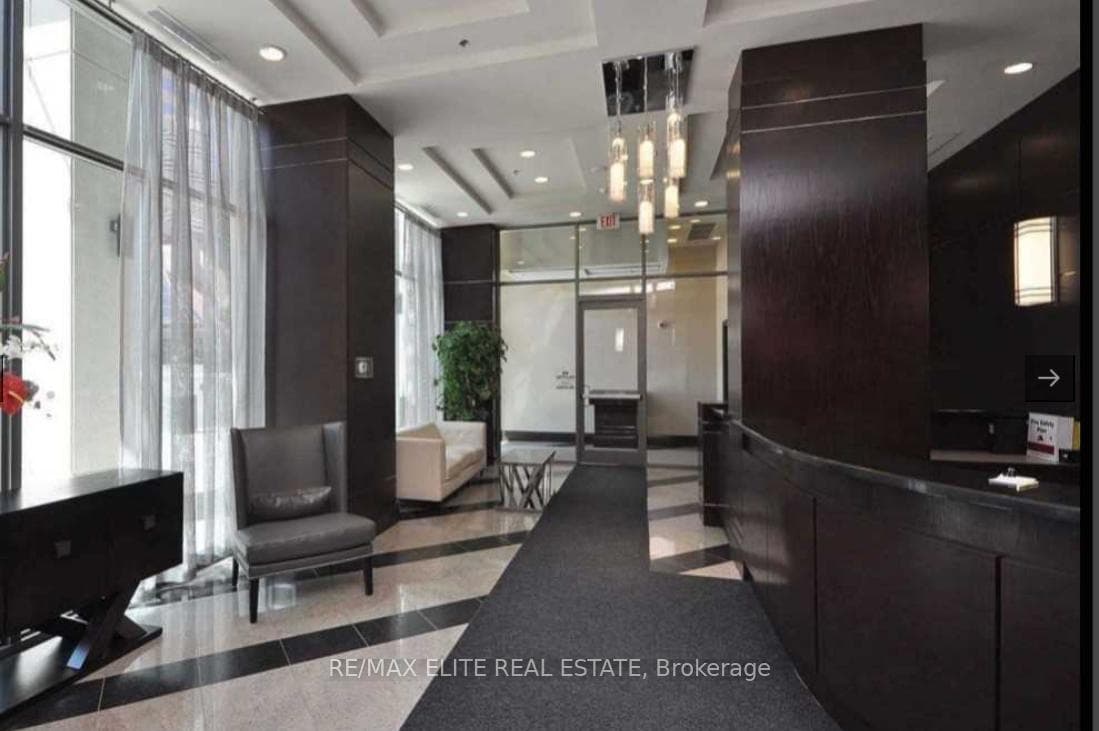 208 Enfield Place Unit 1007 photo 2