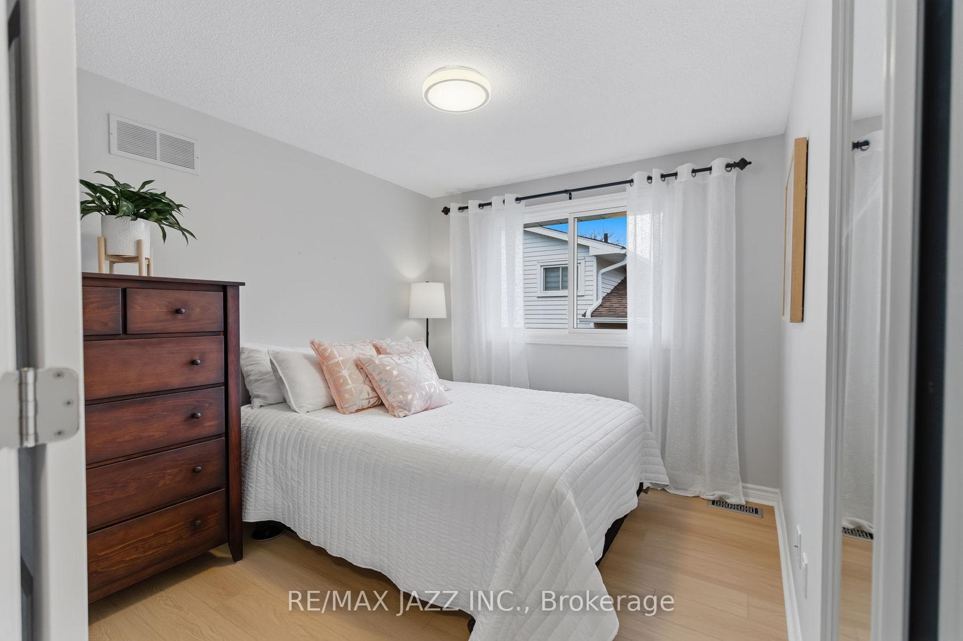 47 Martindale Street photo 25