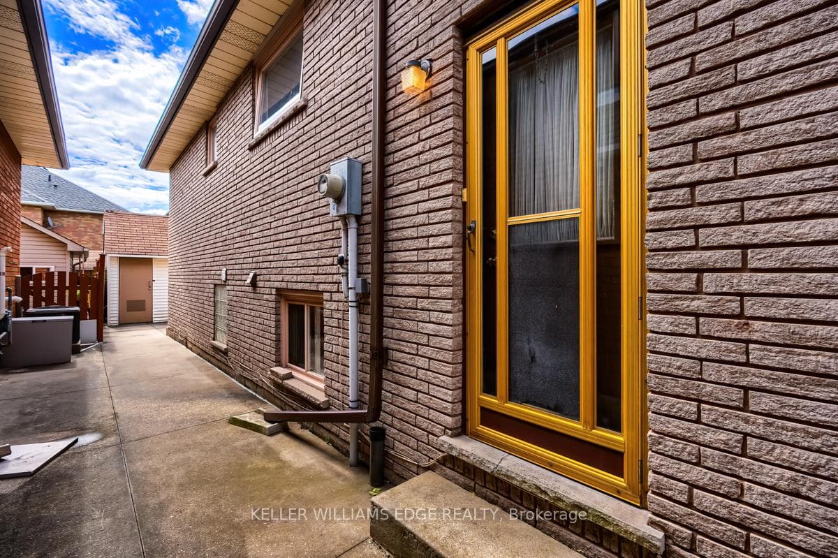 15 Kingsberry Street photo 37