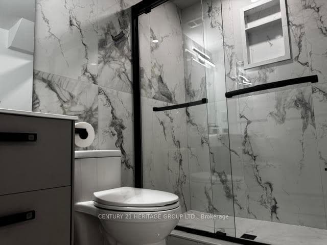 7 Larkfield Crescent Unit 2 photo 31