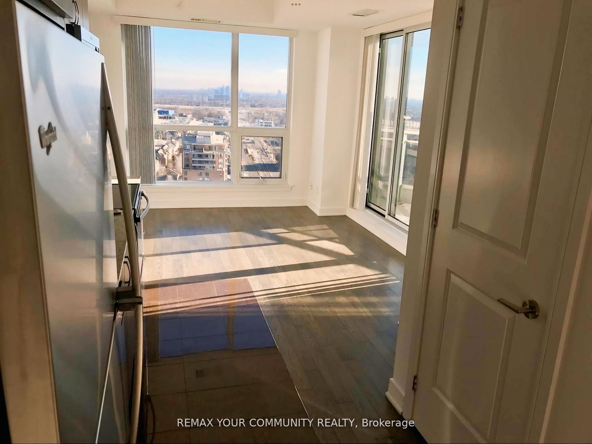 9201 Yonge Street Unit 2209 photo 8