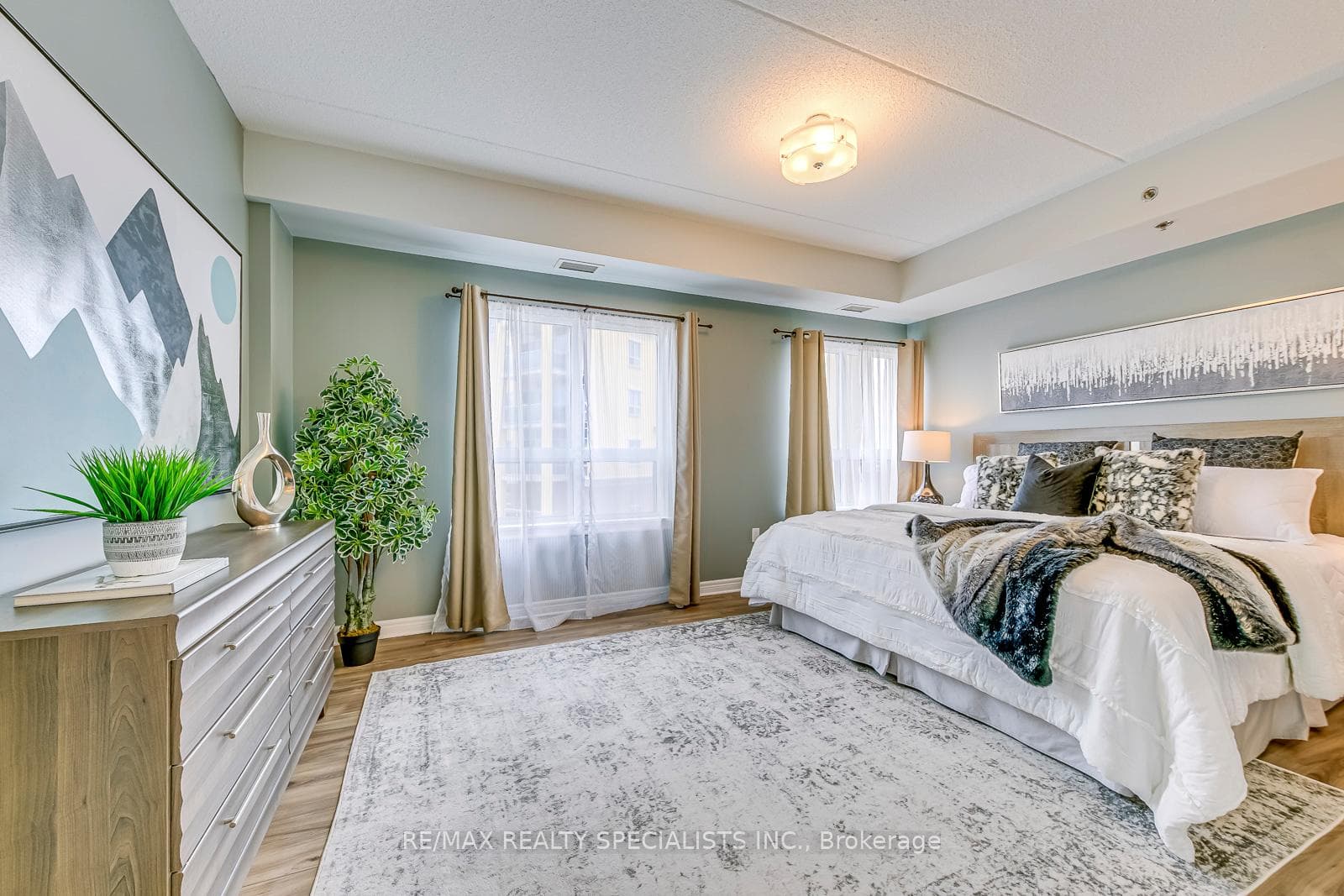 1421 COSTIGAN Road Unit 312 photo 20