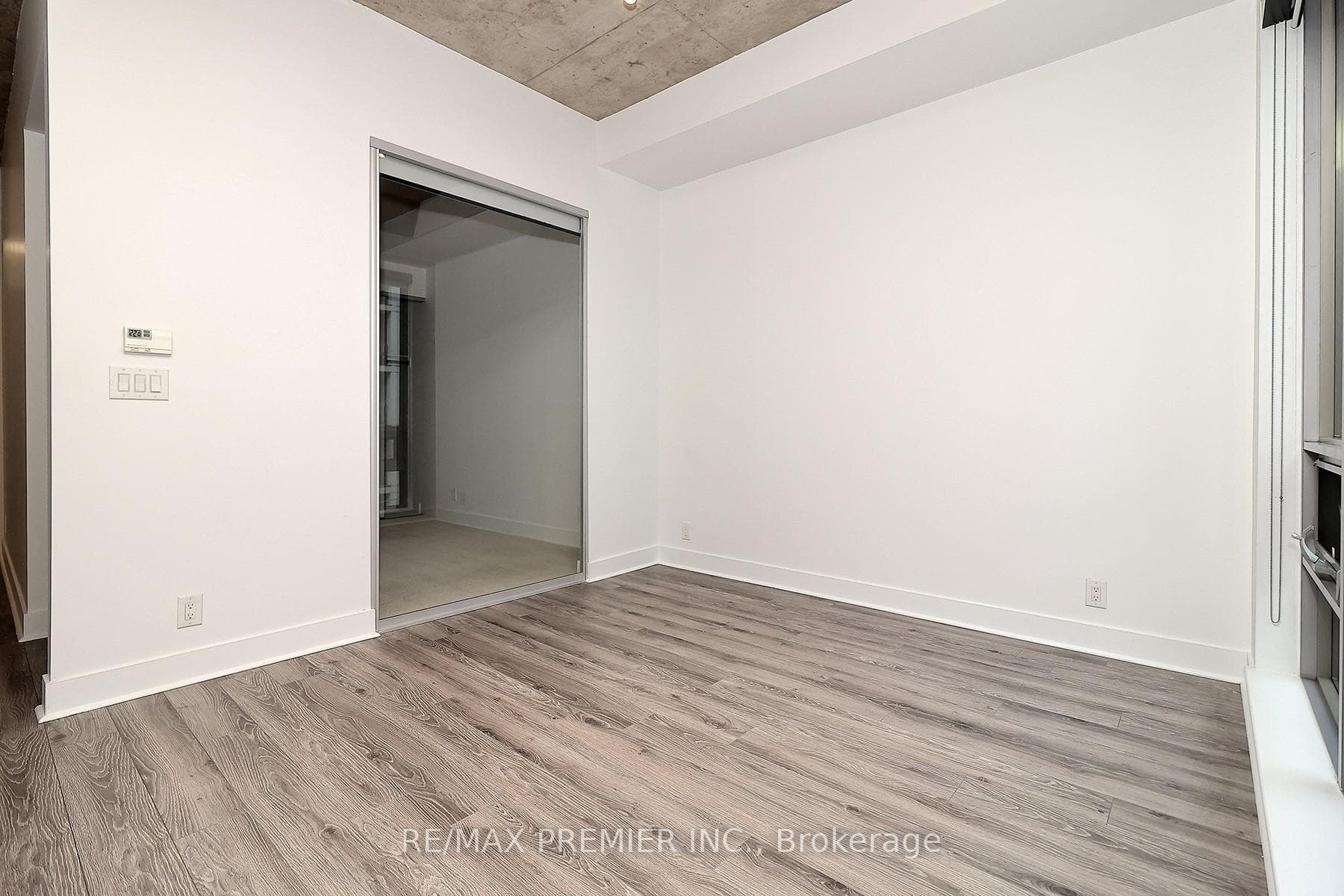 399 Adelaide Street Unit 501 photo 11