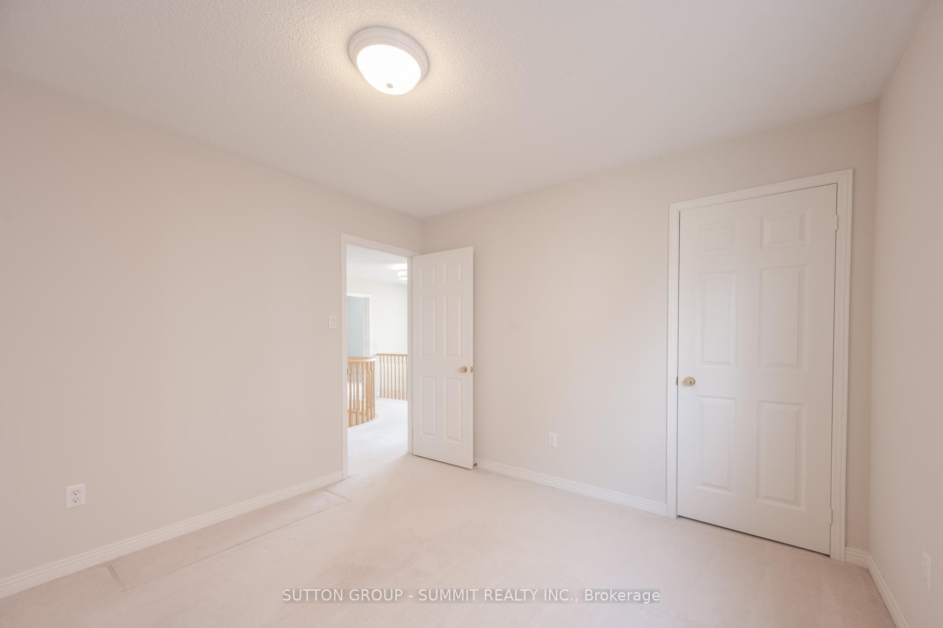 49 Central Park Drive photo 34