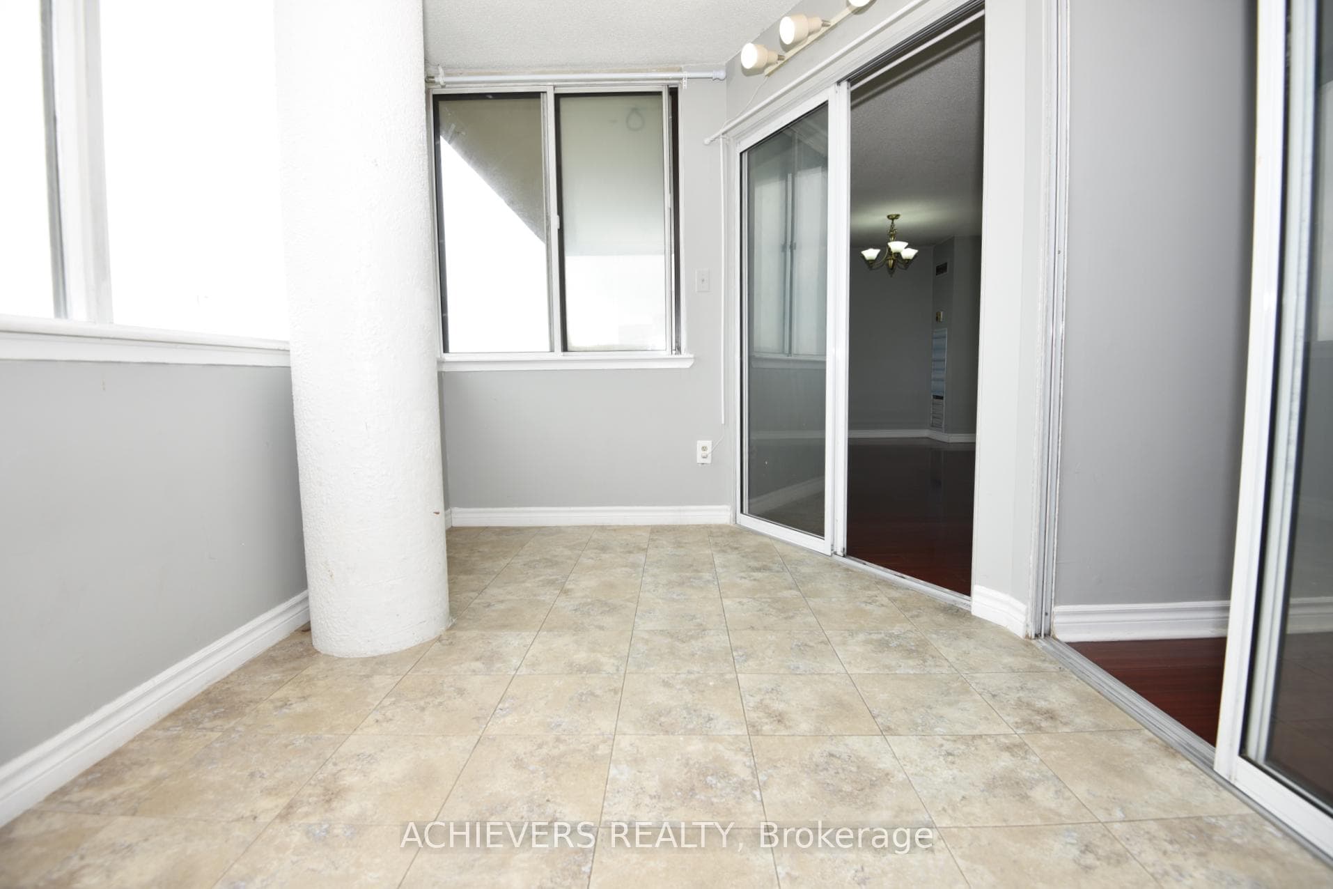 21 Markbrook Lane Unit 1512 photo 13