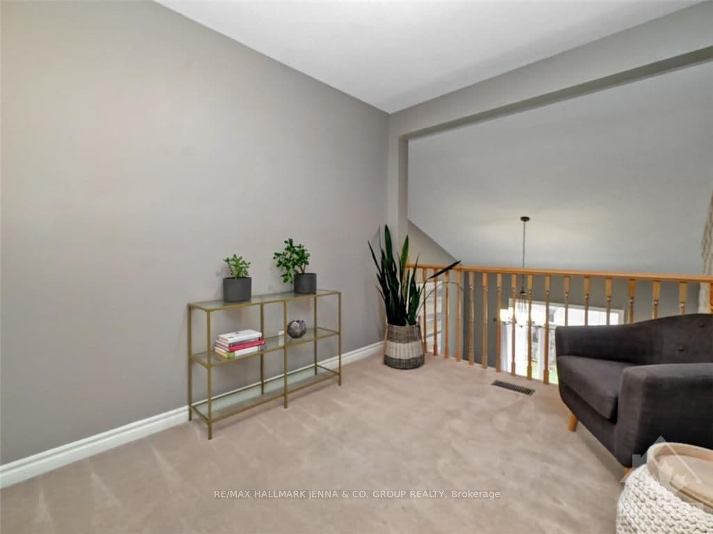404 GREY SEAL Circle photo 17