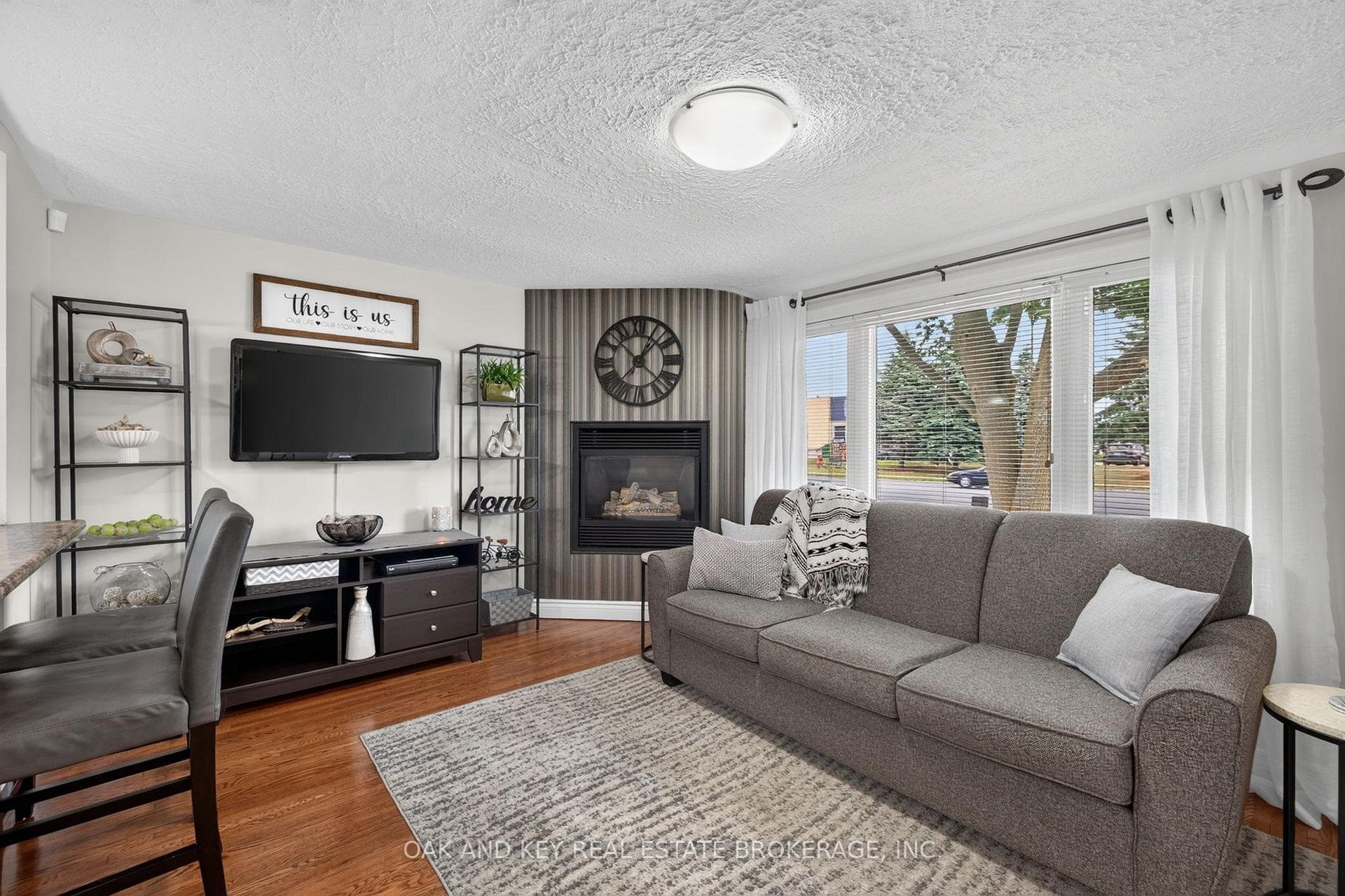 323 Clarke Road photo 6
