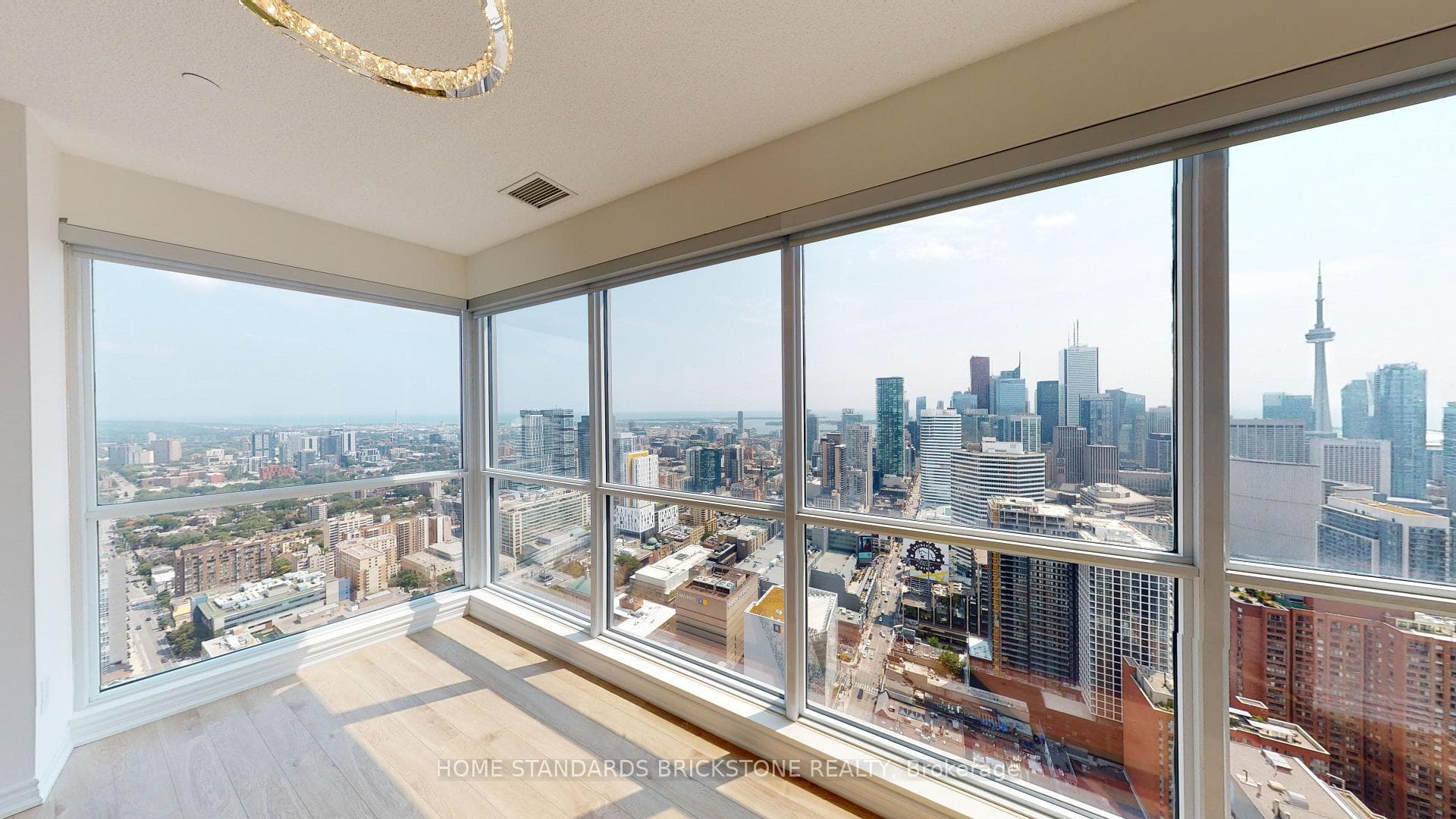 386 Yonge Street Unit 4807 photo 8