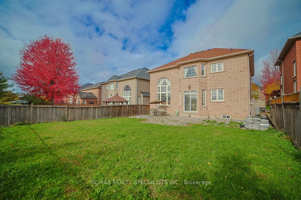 47 Vineyard Avenue photo 45