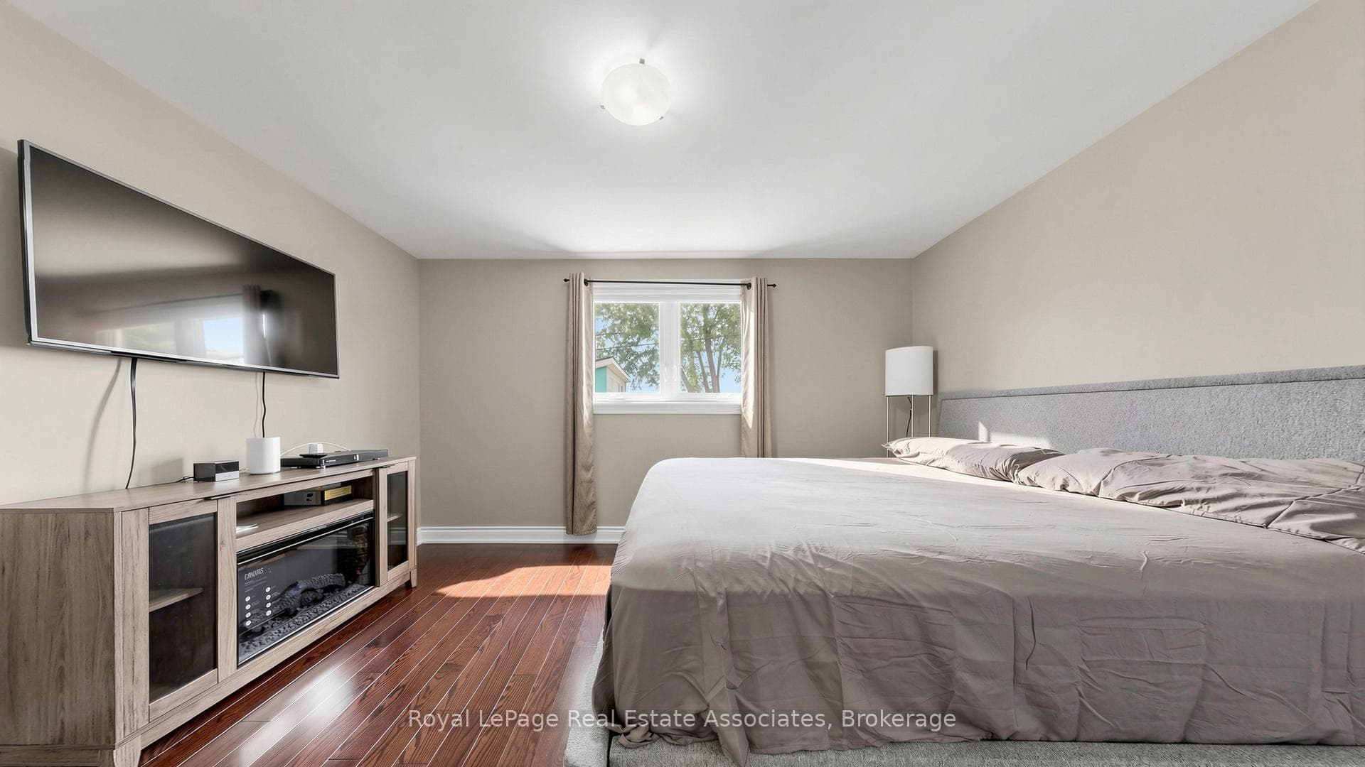 71 Addington Crescent photo 19